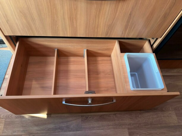 hymer-mlt-580-mercedes-2-enkle-senger-truma-6eh-l-kj248kken-fukt-gasstest-diesel-2017-big-42