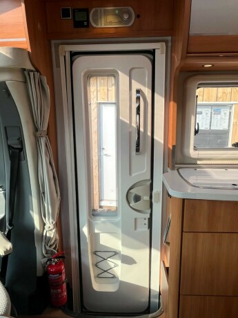 hymer-mlt-580-mercedes-2-enkle-senger-truma-6eh-l-kj248kken-fukt-gasstest-diesel-2017-big-33