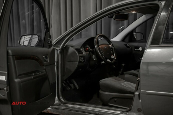 ford-mondeo-diesel-2003-big-19