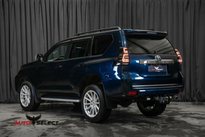 toyota-land-cruiser-diesel-2022-big-9