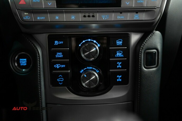 toyota-land-cruiser-diesel-2022-big-41