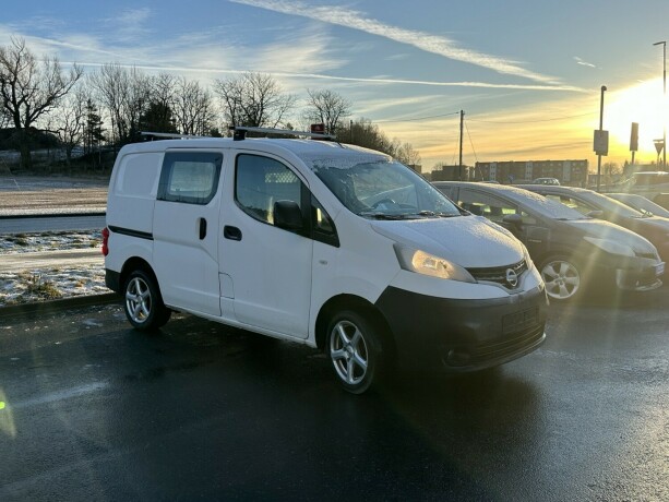 nissan-nv200-diesel-2012-big-2