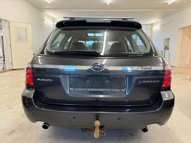 subaru-legacy-bensin-2009-big-2