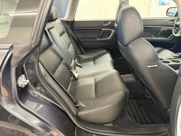 subaru-legacy-bensin-2009-big-17