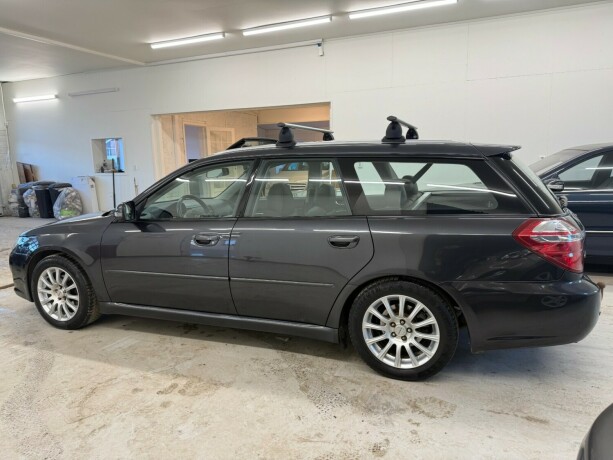 subaru-legacy-bensin-2009-big-1
