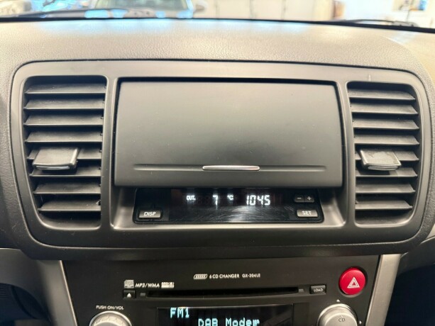 subaru-legacy-bensin-2009-big-11