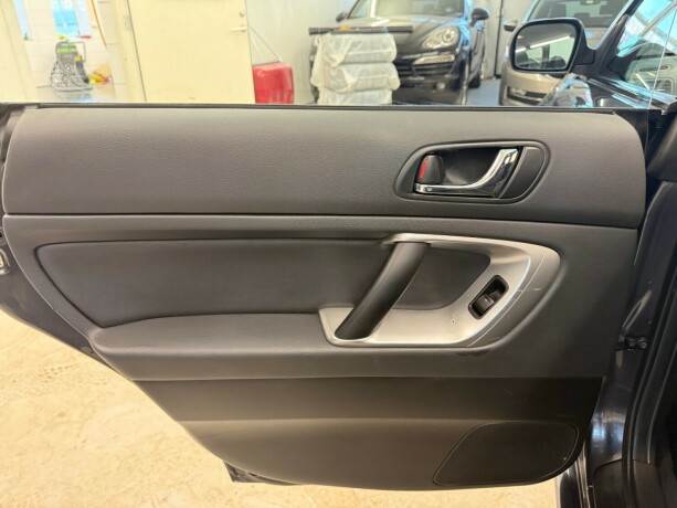 subaru-legacy-bensin-2009-big-22