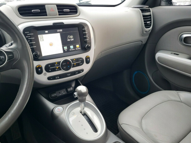 kia-soul-elektrisitet-2018-big-16