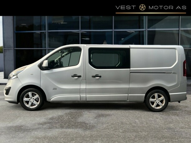 opel-vivaro-diesel-2017-big-3
