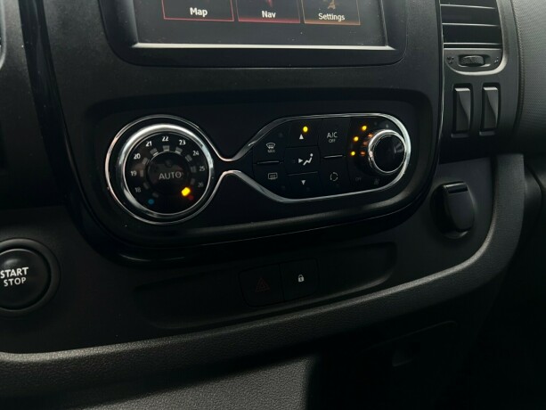 opel-vivaro-diesel-2017-big-20