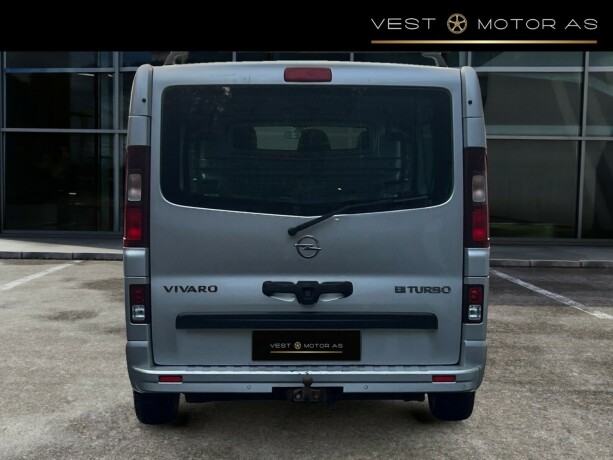 opel-vivaro-diesel-2017-big-5