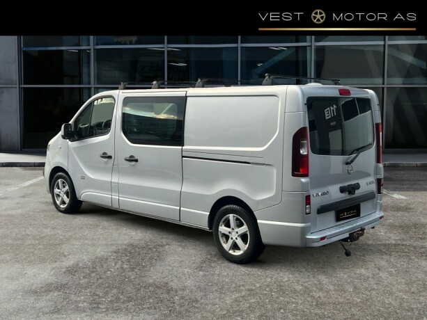 opel-vivaro-diesel-2017-big-4