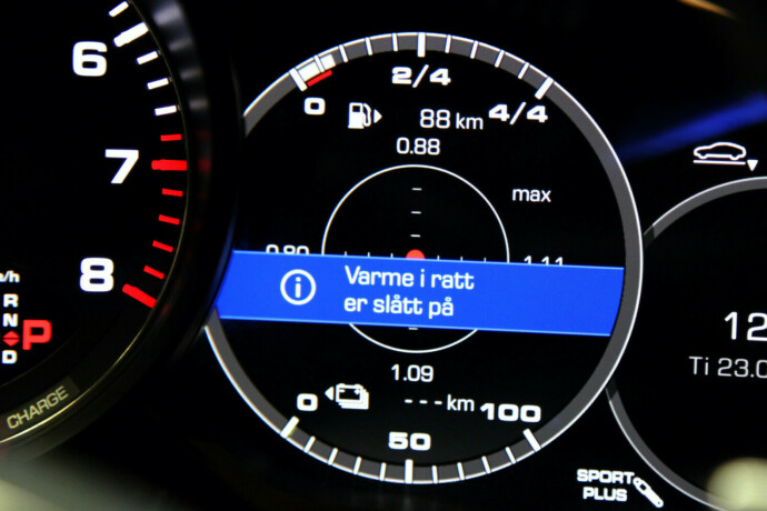 porsche-panamera-elektrisitetbensin-2018-big-25