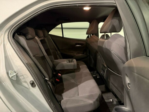 toyota-corolla-elektrisitetbensin-2019-big-9