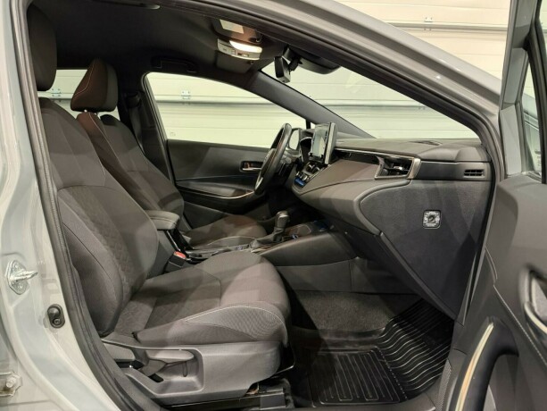 toyota-corolla-elektrisitetbensin-2019-big-8