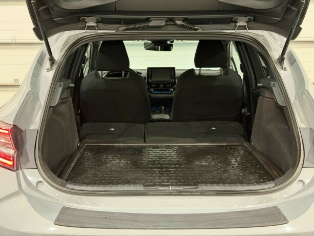 toyota-corolla-elektrisitetbensin-2019-big-12