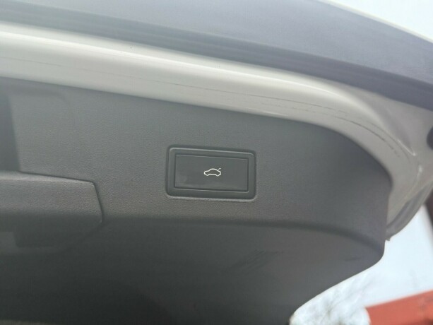 volkswagen-id4-elektrisitet-2021-big-45