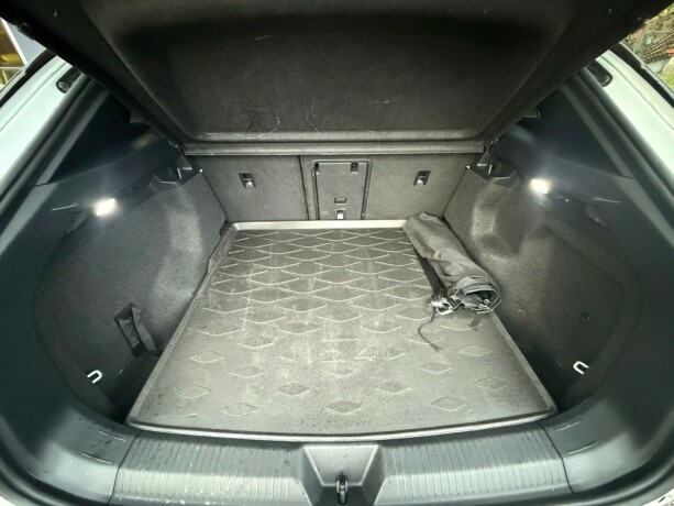 volkswagen-id4-elektrisitet-2021-big-44