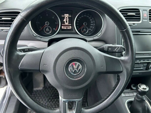 volkswagen-golf-diesel-2012-big-15