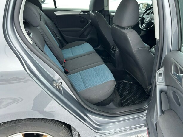 volkswagen-golf-diesel-2012-big-9