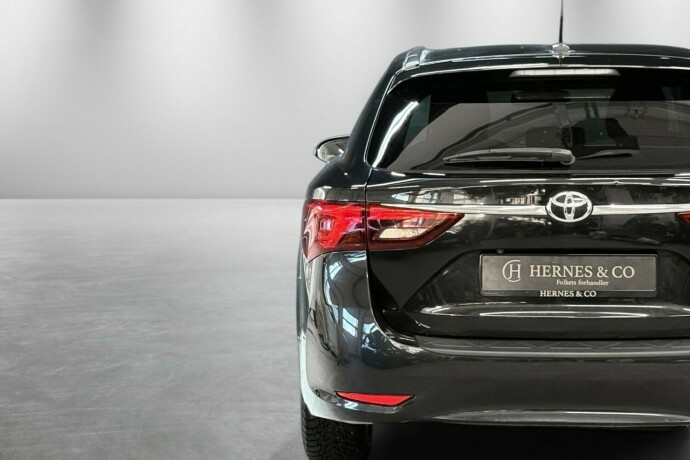 toyota-avensis-bensin-2019-big-9