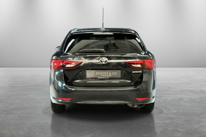 toyota-avensis-bensin-2019-big-8