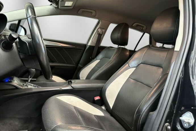 toyota-avensis-bensin-2019-big-12