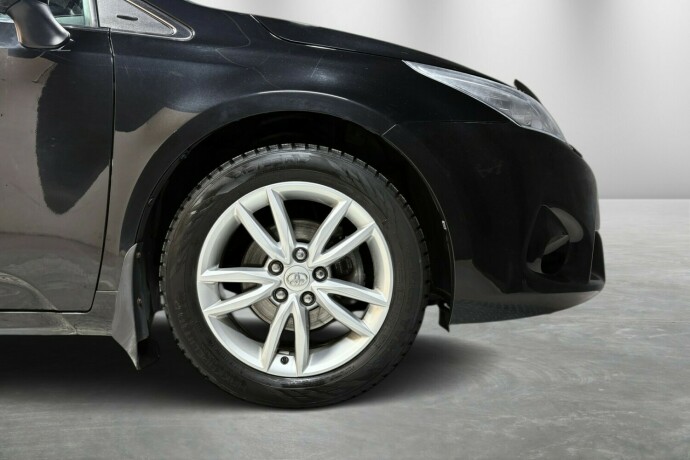 toyota-avensis-bensin-2019-big-5