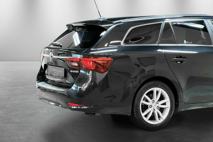 toyota-avensis-bensin-2019-big-7