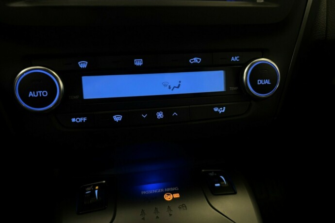 toyota-avensis-bensin-2019-big-28