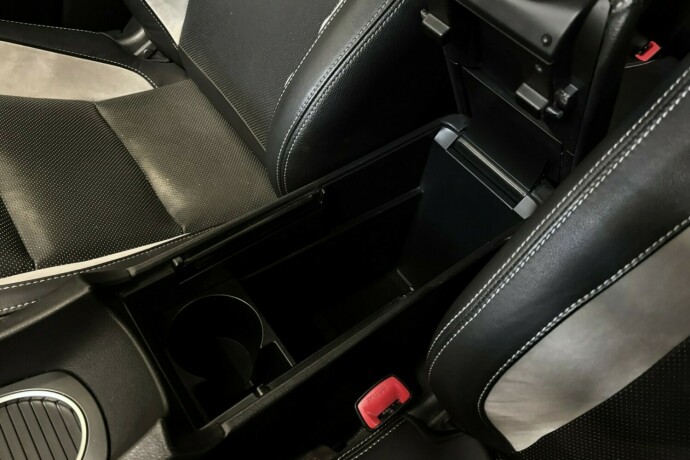 toyota-avensis-bensin-2019-big-27