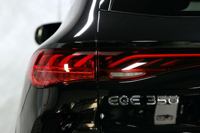 mercedes-benz-eqe-suv-elektrisitet-2025-big-28