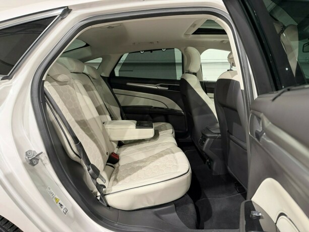 ford-mondeo-diesel-2017-big-12