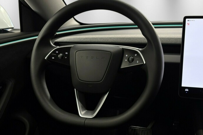 tesla-model-3-elektrisitet-2025-big-18