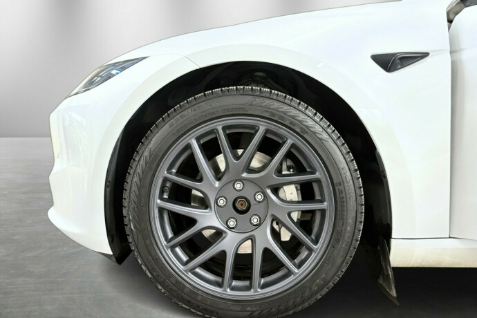 tesla-model-3-elektrisitet-2025-big-9