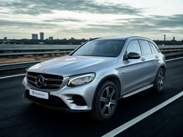 mercedes-benz-glc-elektrisitetbensin-2018-big-0