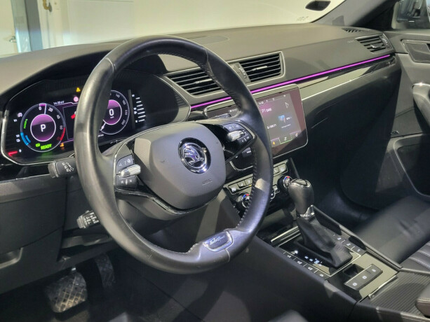 skoda-superb-elektrisitetbensin-2021-big-15