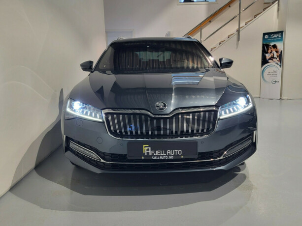 skoda-superb-elektrisitetbensin-2021-big-4