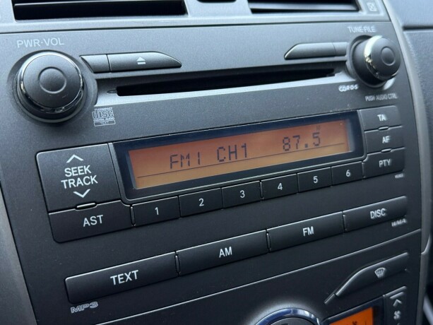 toyota-corolla-bensin-2009-big-18