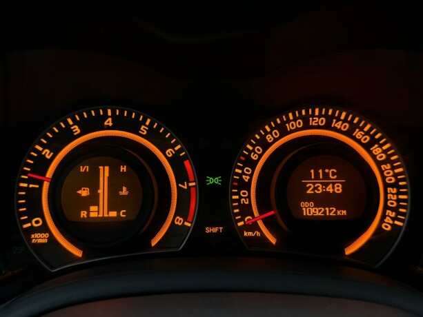 toyota-corolla-bensin-2009-big-17