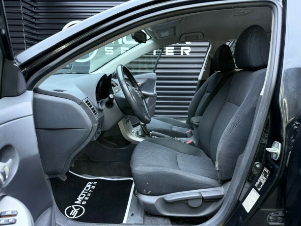 toyota-corolla-bensin-2009-big-21