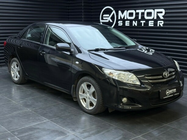 toyota-corolla-bensin-2009-big-0