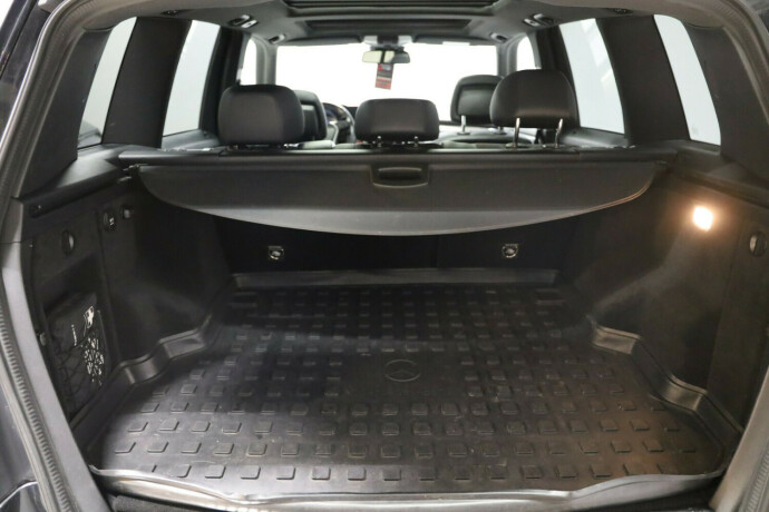 mercedes-benz-glk-diesel-2012-big-13