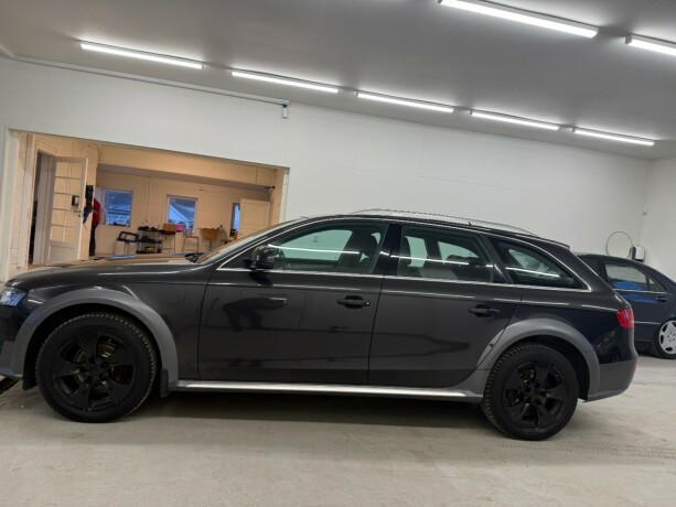 audi-a4-allroad-diesel-2009-big-1