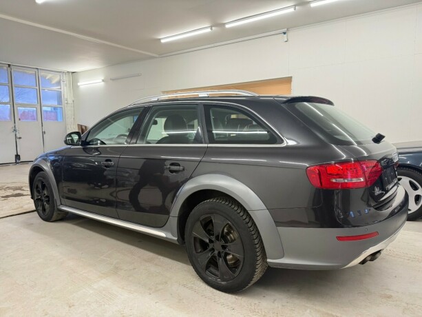 audi-a4-allroad-diesel-2009-big-2