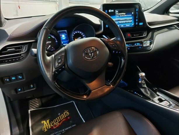 toyota-c-hr-elektrisitetbensin-2017-big-19
