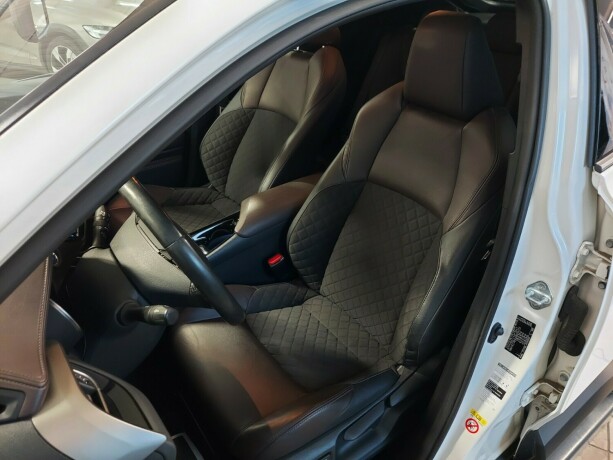 toyota-c-hr-elektrisitetbensin-2017-big-21