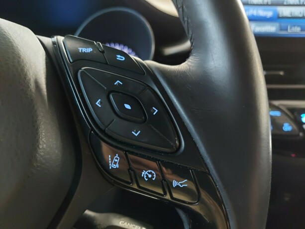 toyota-c-hr-elektrisitetbensin-2017-big-35