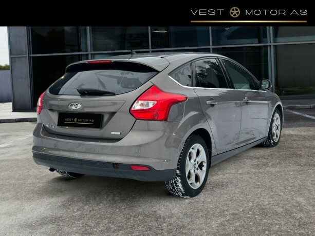 ford-focus-diesel-2012-big-7