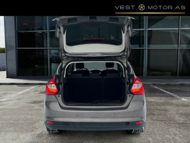 ford-focus-diesel-2012-big-6